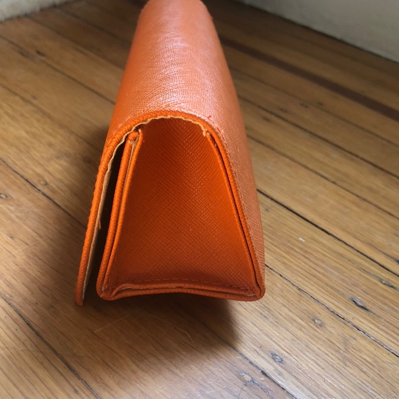 Case - Picture 2 of 2